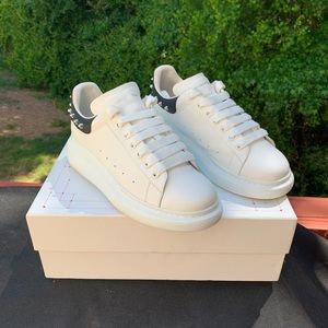 Alexander McQueen Larry Sneakers Spiked Trim